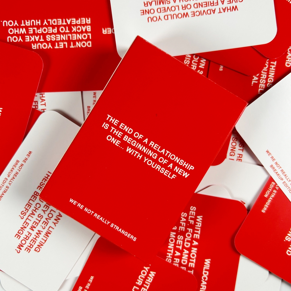 8 Styles WE'RE NOT REALLY STRA - Party Games Best avis et prix